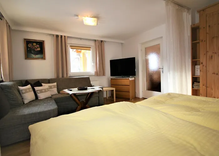 Hannelore By Interhome Lejlighed Omes